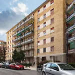 公寓 Spacious 4-bed 2-bath, 3 Min Walk To M1 Bande Nere