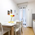 公寓 Spacious 4-bed 2-bath, 3 Min Walk To M1 Bande Nere