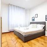 公寓 Spacious 4-bed 2-bath, 3 Min Walk To M1 Bande Nere *