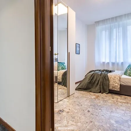 Apartment New 4-bed 2-bath Near Duomo And San Siro *
