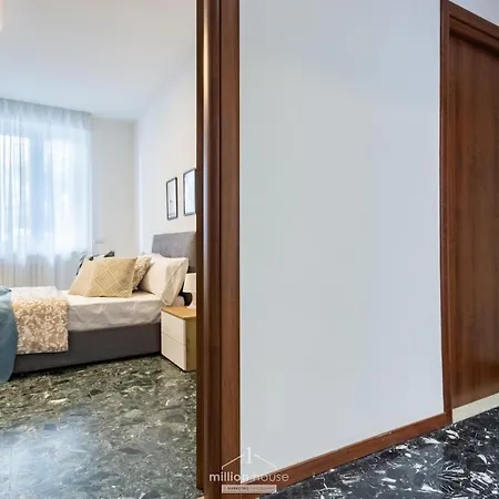 New 4-bed 2-bath Near Duomo And San Siro Apartment Milan
