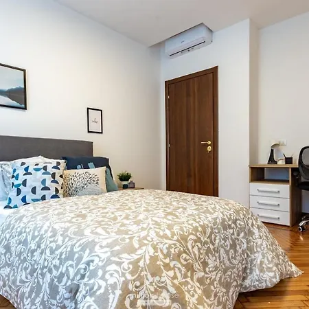 New 4-bed 2-bath Near Duomo And San Siro Apartment